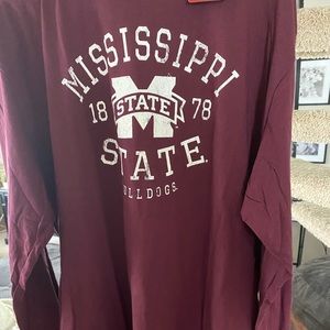 Mississippi State long sleeve t-shirt.